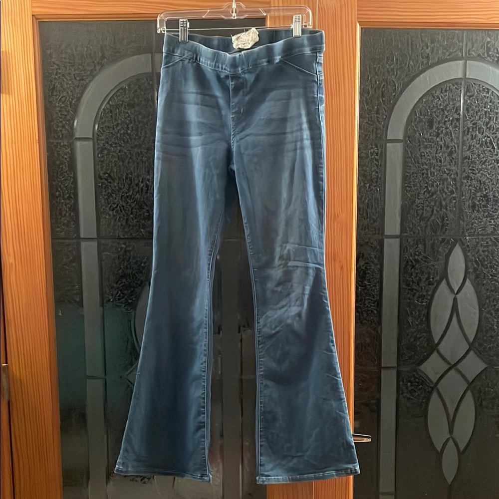 Chic Blue Flared Jeans